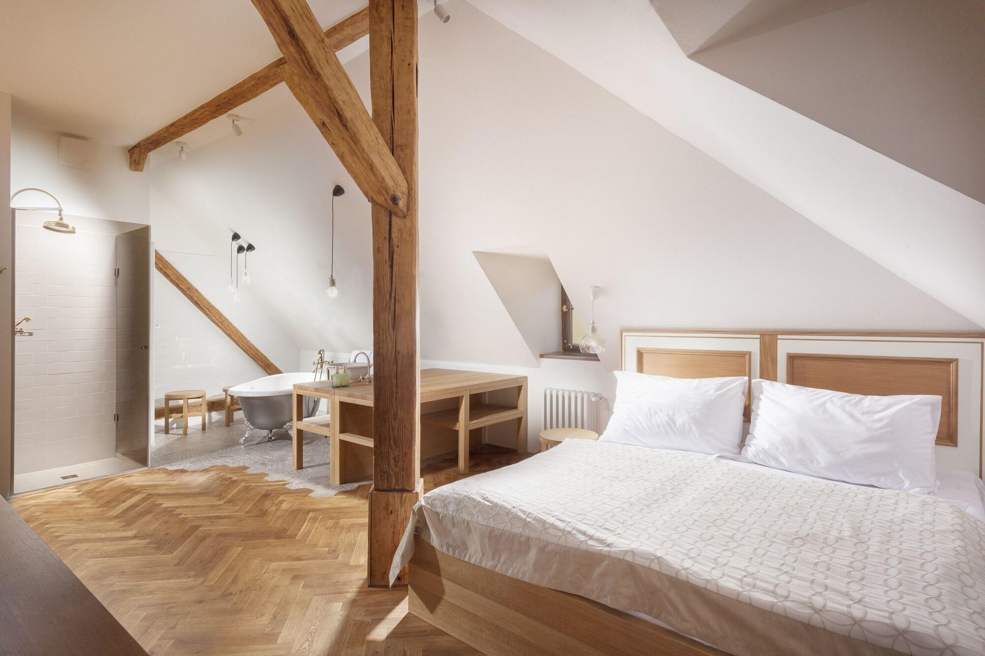 Hotel At The Golden Scissors Prága Kültér fotó