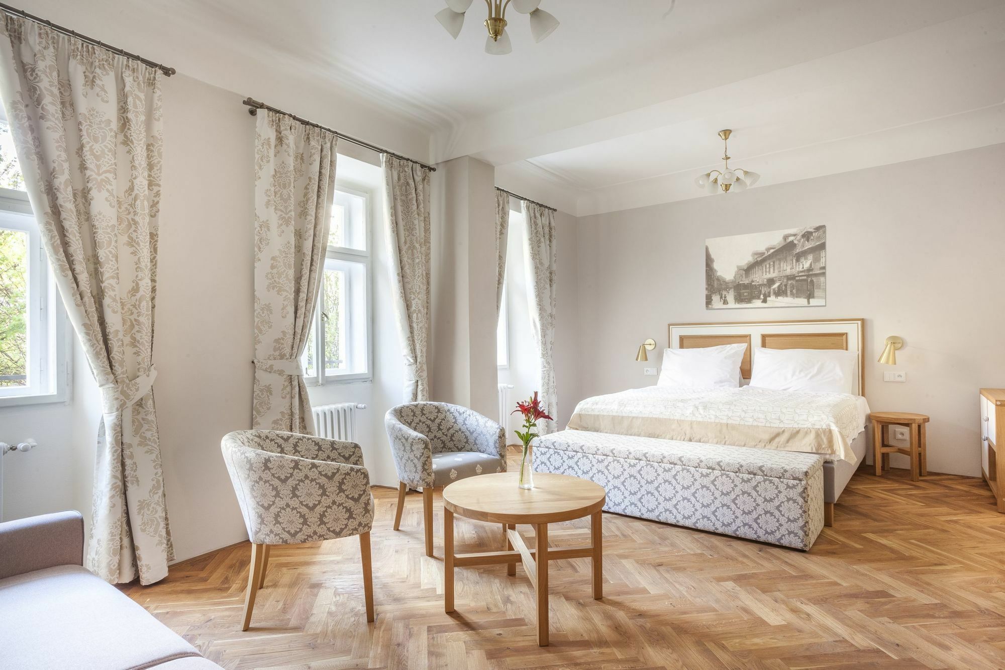 Hotel At The Golden Scissors Prága Kültér fotó